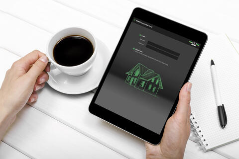 Smart-Web Smart-Web - Steuerung über Tablet