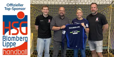 Offizieller Top-Sponsor HSG Blomberg-Lippe Handball: Vier Personen halten ein blaues Trikot mit Remko-Logo vor einem Handball