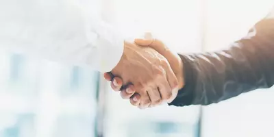 Technische Geräteübergabe und Wartung