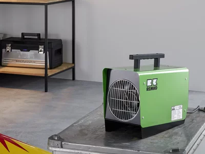 Mobiler Warmluft-Heizautomat im Hobbyraum